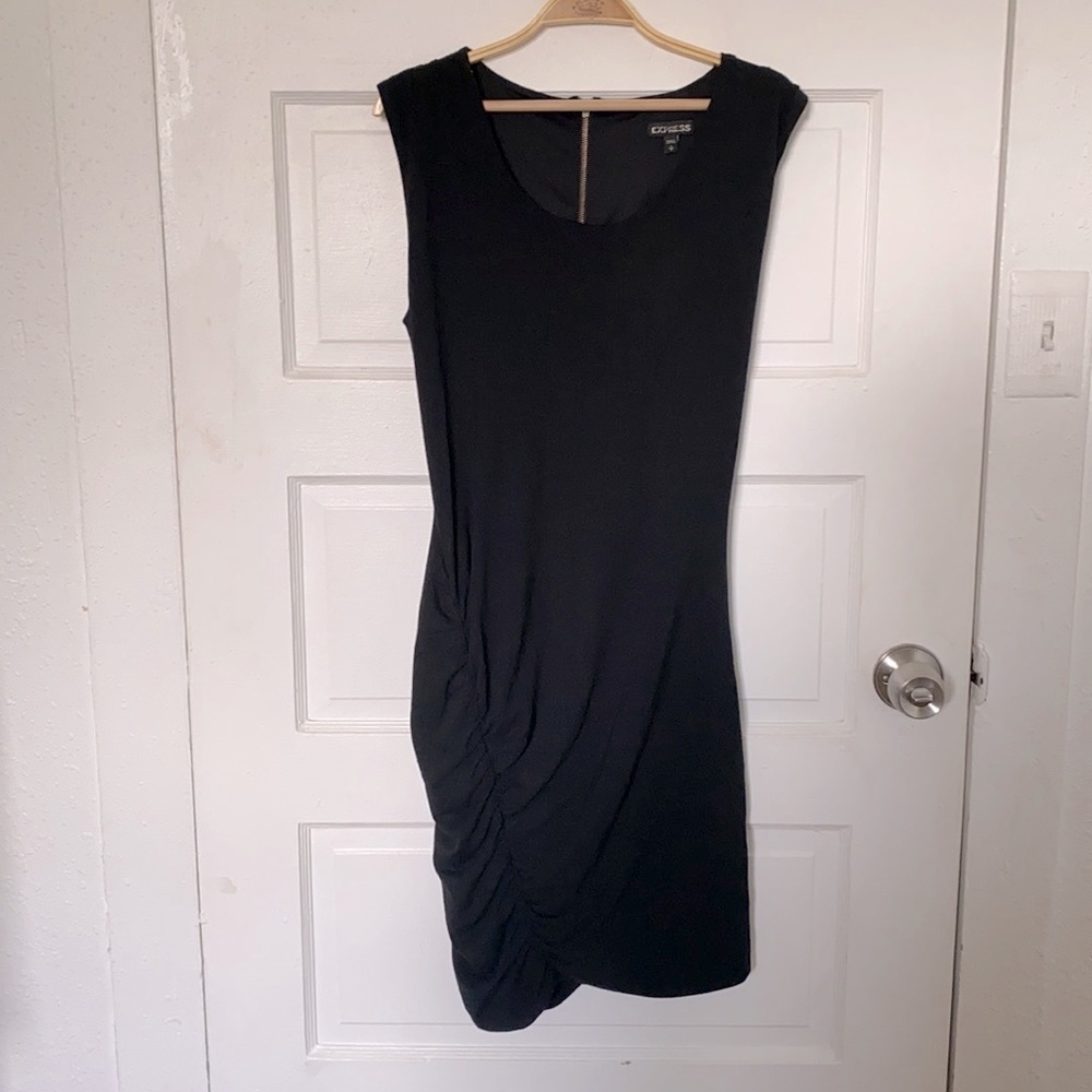 Sleeveless black dress